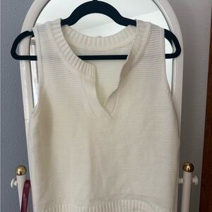 Elegant White Sleeveless Sweater